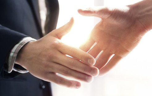 Partnerschaft-Handshake